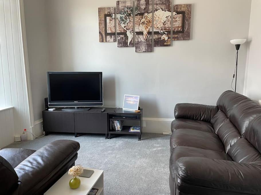5 Minutes From Loch Lomond - Newly Renovated Ground Floor 1-Bed Flat Apartment Bonhill Exterior photo