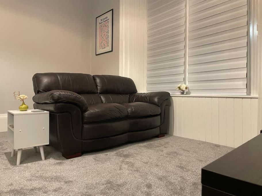 5 Minutes From Loch Lomond - Newly Renovated Ground Floor 1-Bed Flat Apartment Bonhill Exterior photo